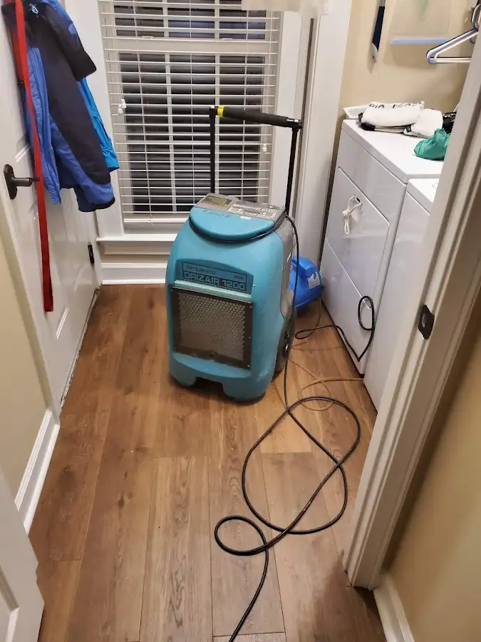 Commercial dehumidifier deployed for Crawl Space Restoration in Lakeland Village